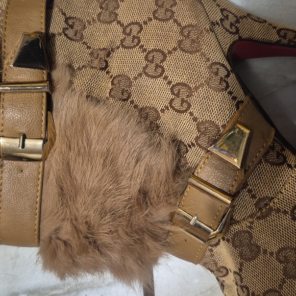 Logo Designer Inspired Fur Trim Heeled Boots - Picture 5 of 7